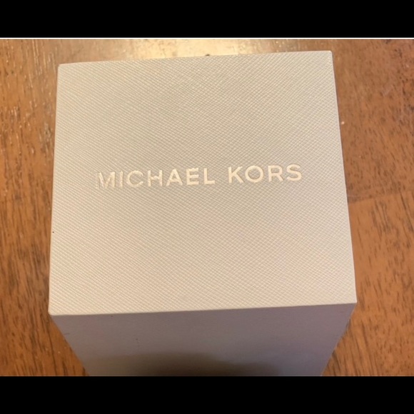 Micheal Kors stainless-steel Penn watch - Picture 3 of 3